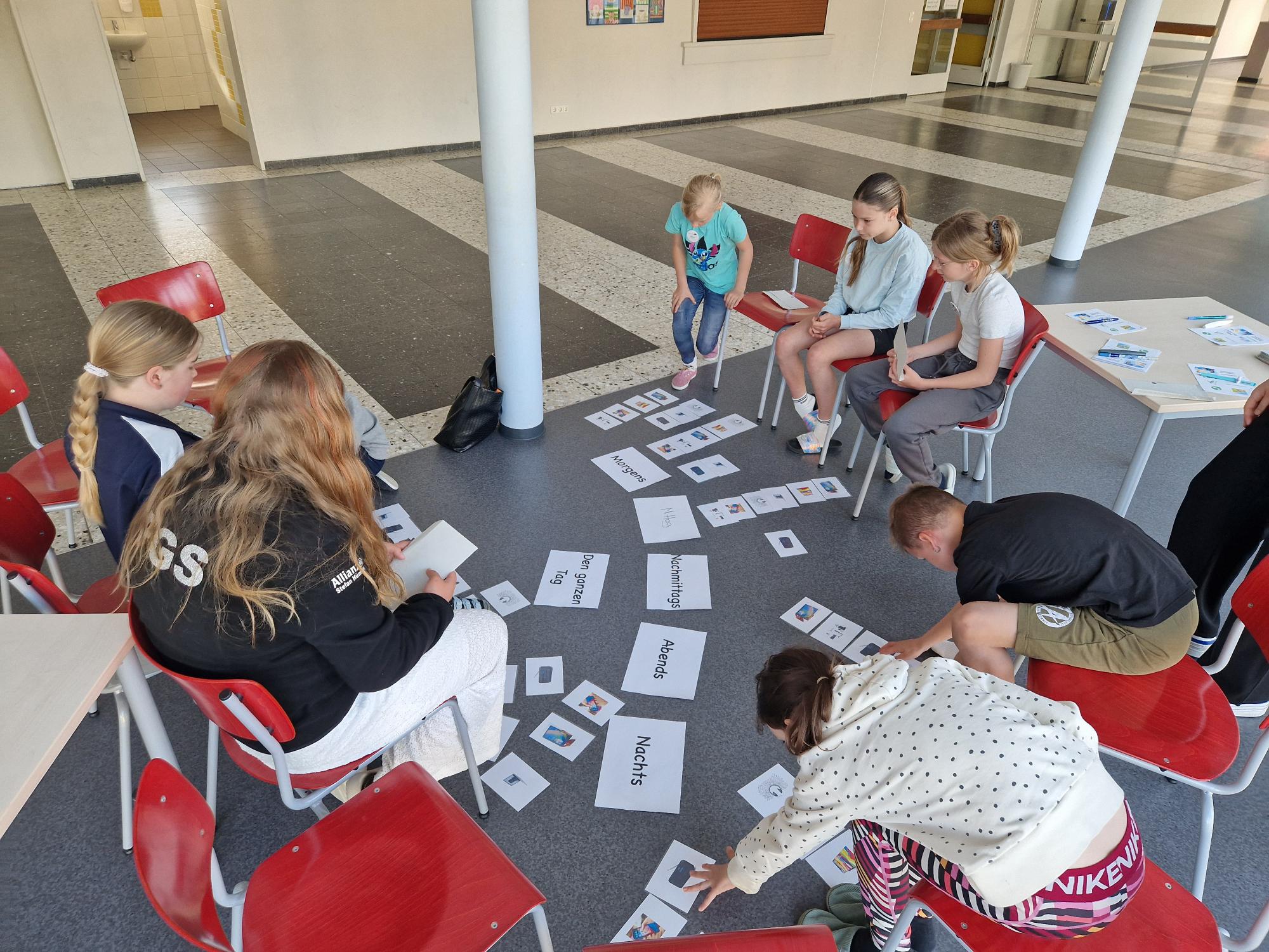 Besuch der Medienscouts des FWG in der 4. Klasse