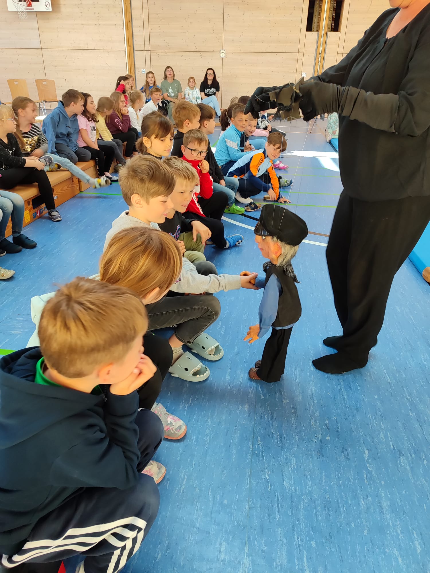 Theater -10-.jpg
