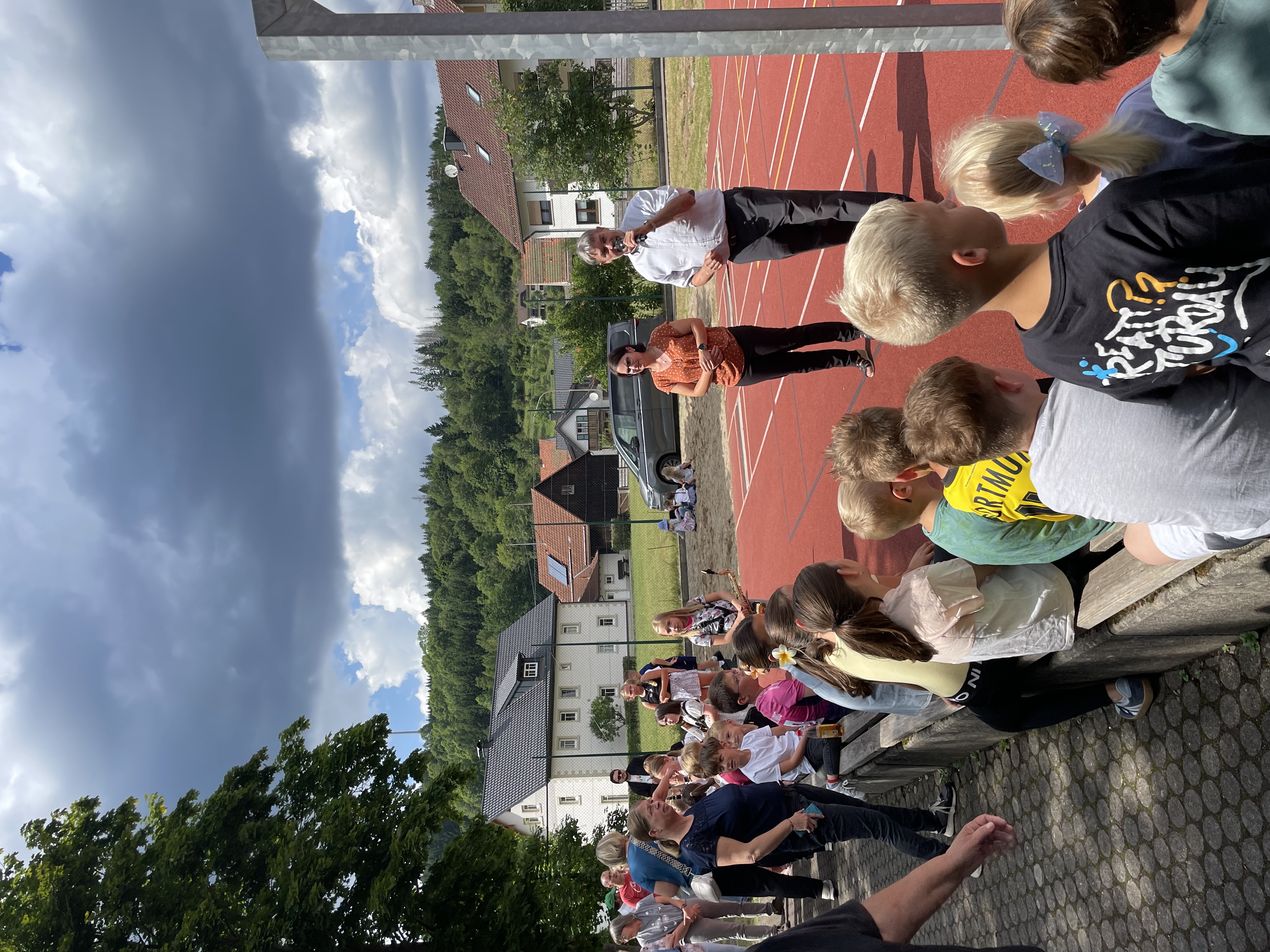Schulfest -3-.jpg (1)