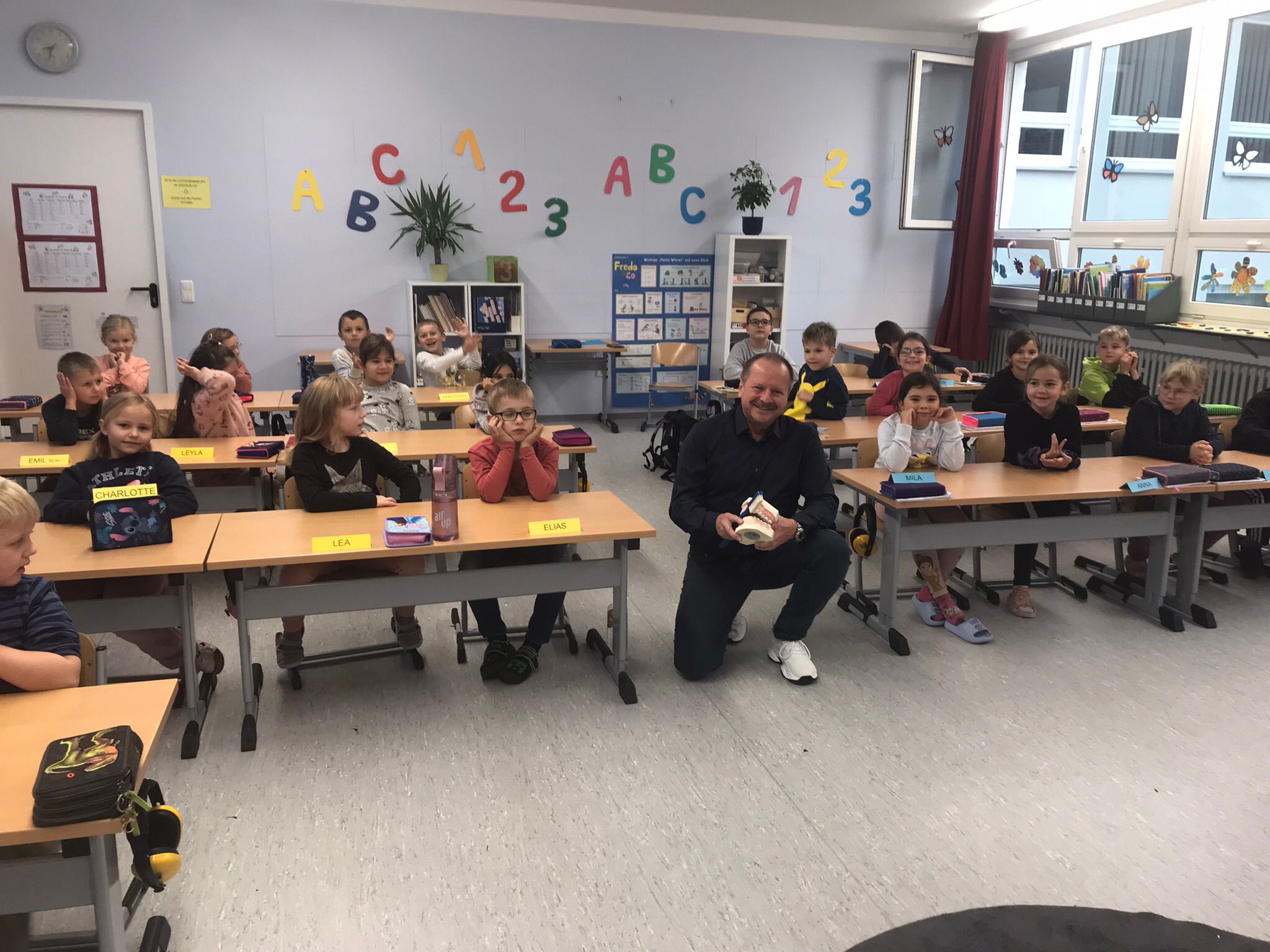 Leider haben wir keinen Alternativtext zu diesem Bild, aber wir arbeiten daran.